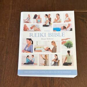 The Reiki Bible by Eleanor McKenzie